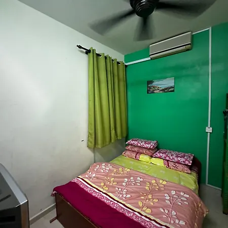 Ziramike Homestay Kampong Baharu Sungai Udang Exterior photo